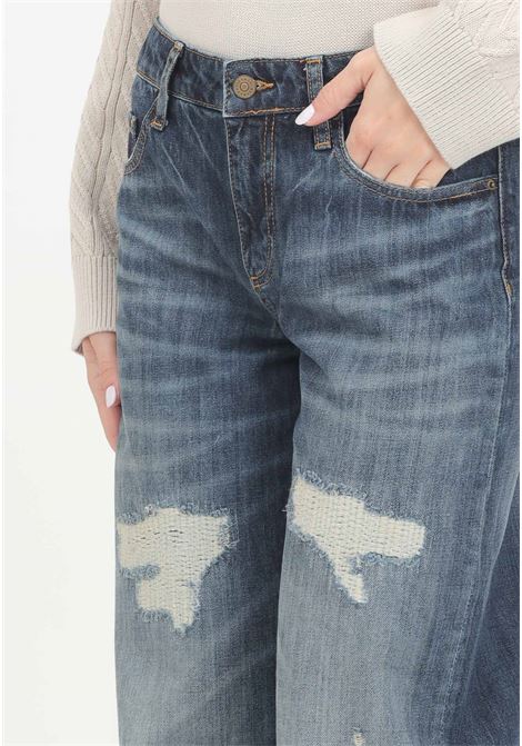 Jeans in denim blu da donna con un design lavato e usato ARMANI EXCHANGE | 6DYJ52Y28DZ1500